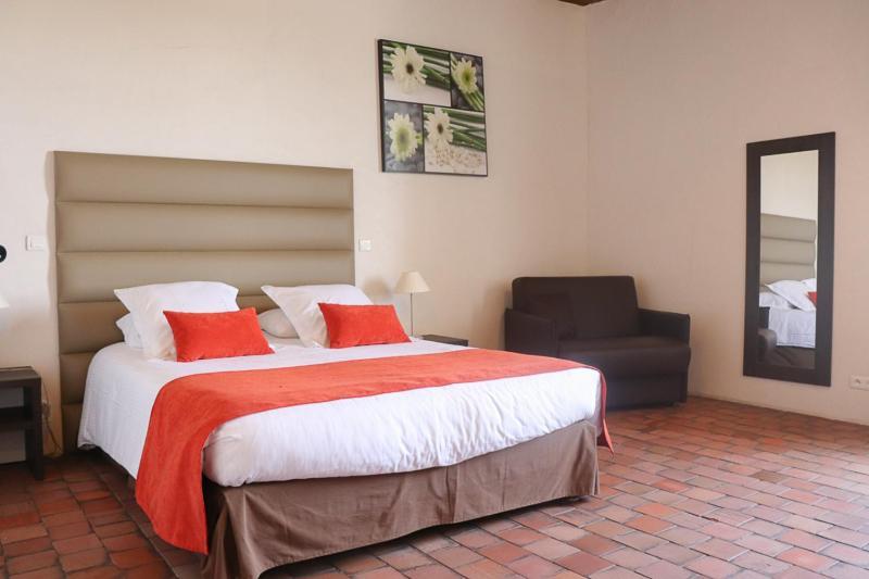 Domaine Du Normandoux, The Originals Relais Hotel Tercé Buitenkant foto