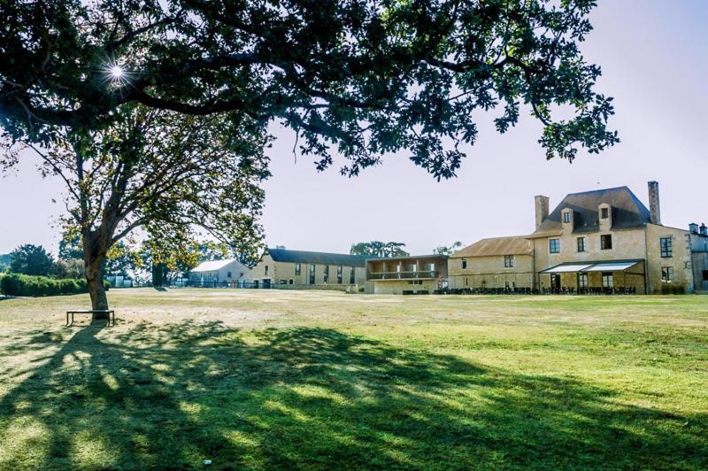 Domaine Du Normandoux, The Originals Relais Hotel Tercé Buitenkant foto