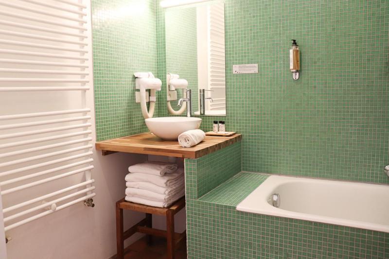 Domaine Du Normandoux, The Originals Relais Hotel Tercé Buitenkant foto